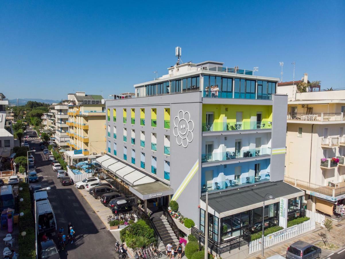 Hotel Adelphi Riccione Bagian luar foto